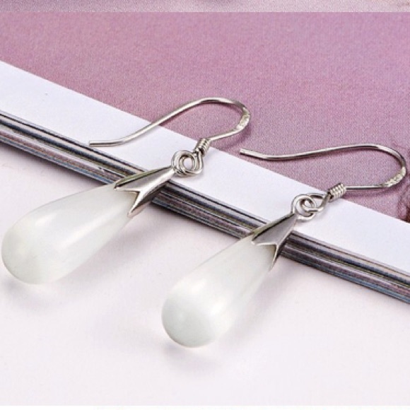 NEW!๐๐TRANSLUCENT OPAL TEARDROP WATER DROPS!๐๐ - Picture 7 of 8